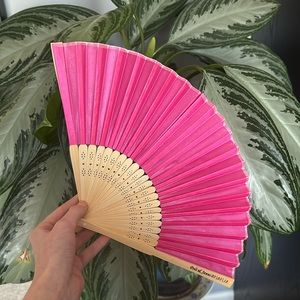 Hand fan